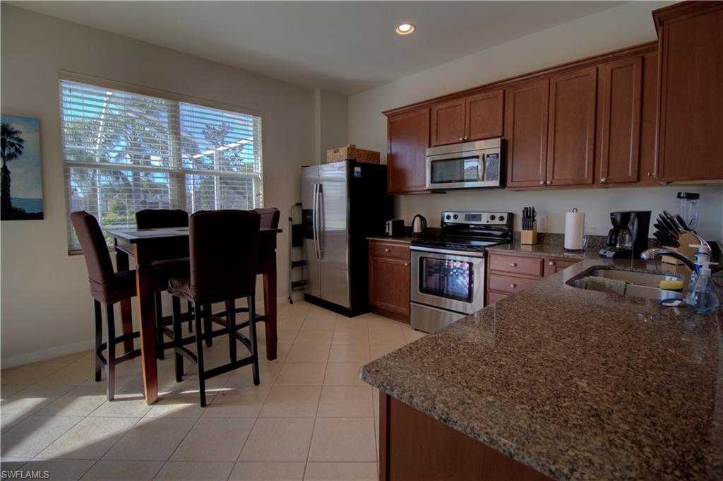 8748 Querce Ct S Property Photo 11