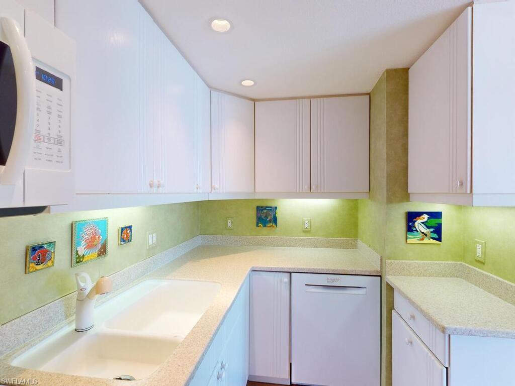 58 N Collier Blvd # 2107 Property Photo 7