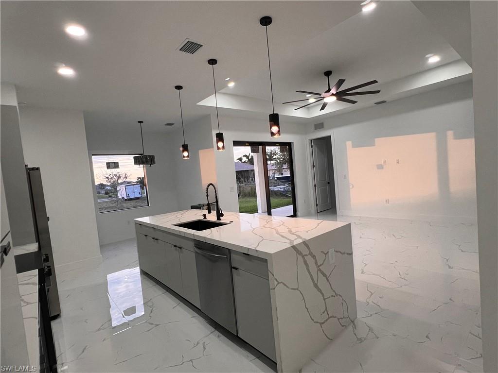 2122 NE 14th PL Property Photo 1