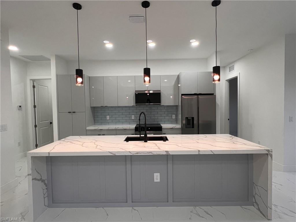 2122 Ne 14th Pl Property Photo 16