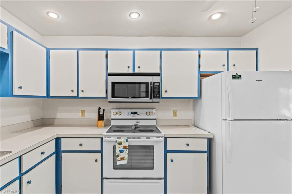 15448 Admiralty Cir # 8 Property Photo 10
