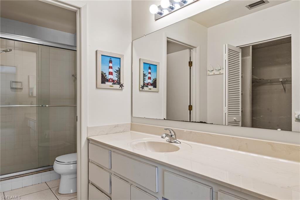 15448 Admiralty Cir # 8 Property Photo 18