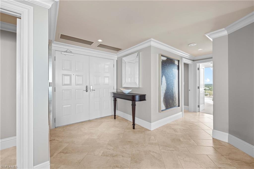 3991 Gulf Shore Blvd N Property Photo 8
