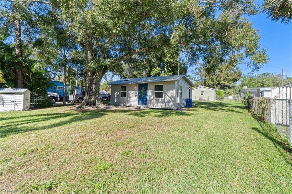 454 Ellis St Property Photo 2