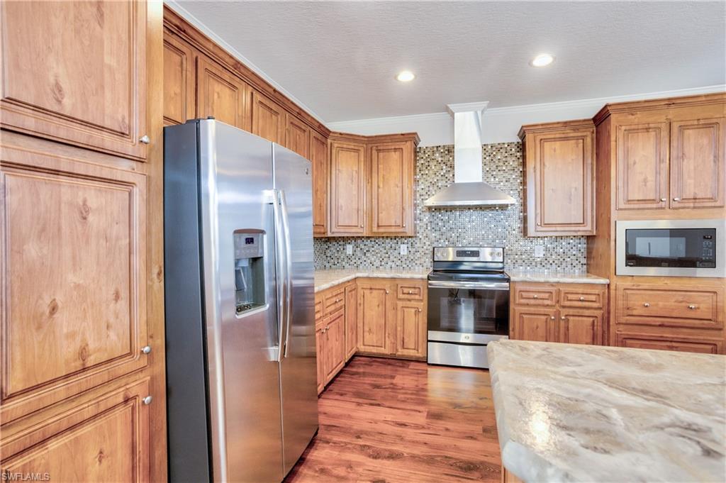 5671 Captain John Smith Loop Property Photo 7