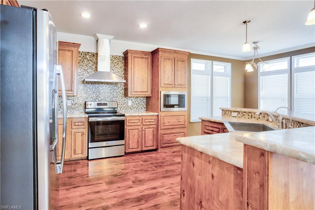 5671 Captain John Smith Loop Property Photo 8