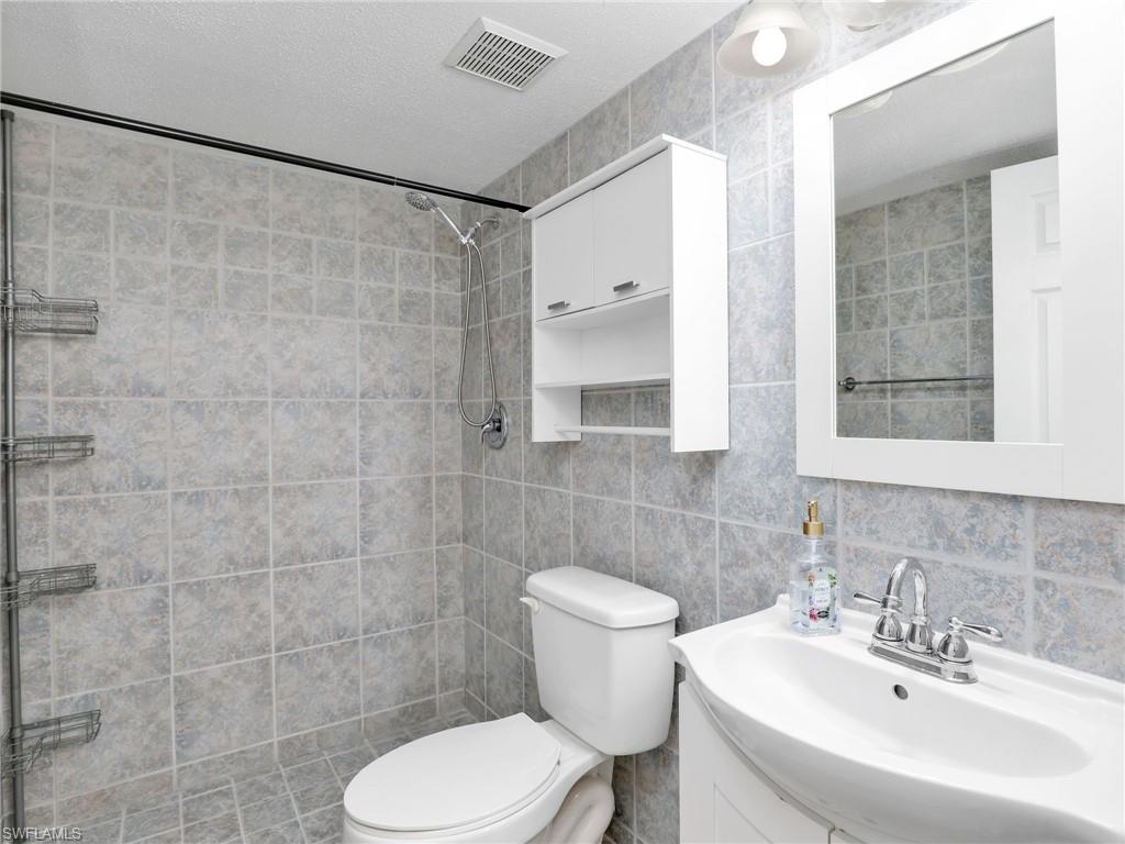 744 Landover Cir 101 Property Photo 16
