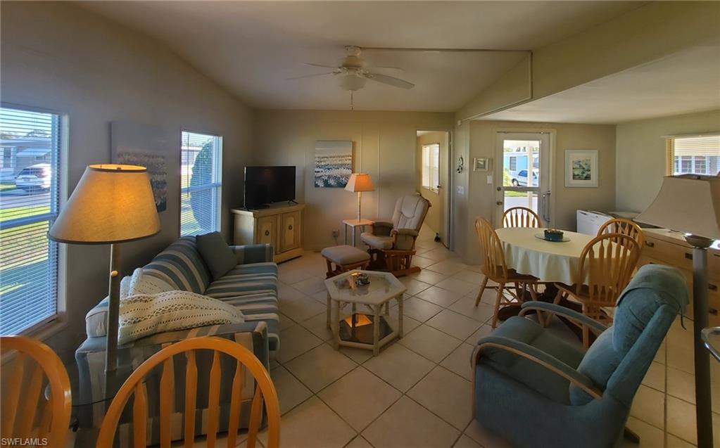 938 Lazy Ln Property Photo 5