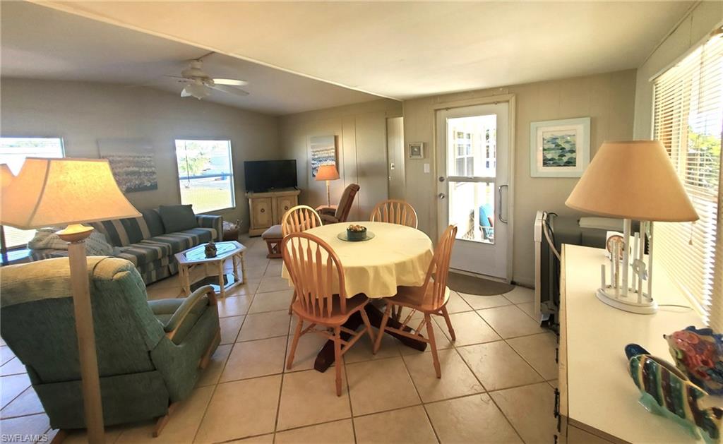 938 Lazy Ln Property Photo 9