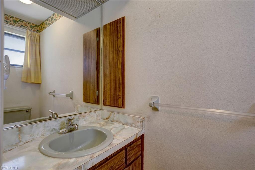 2711 W Marion Ave Property Photo 34