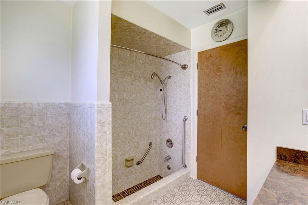 2711 W Marion Ave Property Photo 36