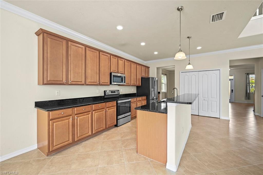 21412 Bella Terra Blvd Property Photo 6