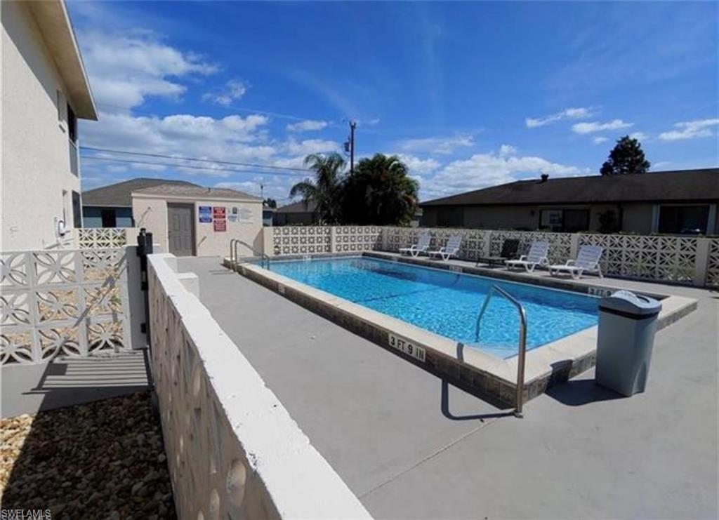3705 Country Club Blvd # 7 Property Photo 2