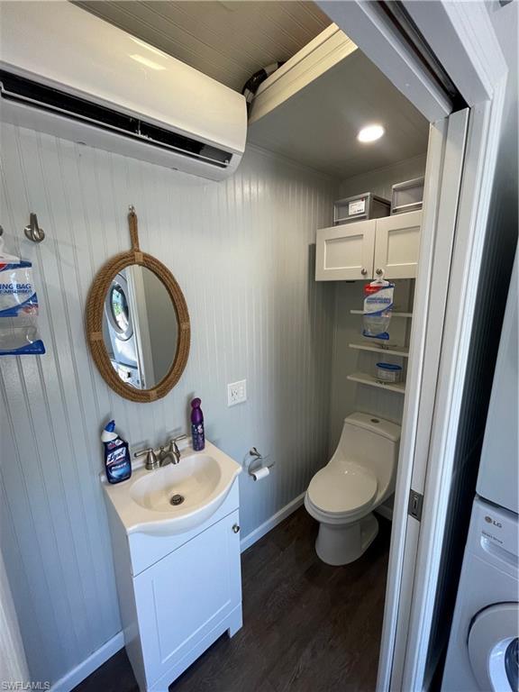 5861 Maplewood Ct Property Photo 23