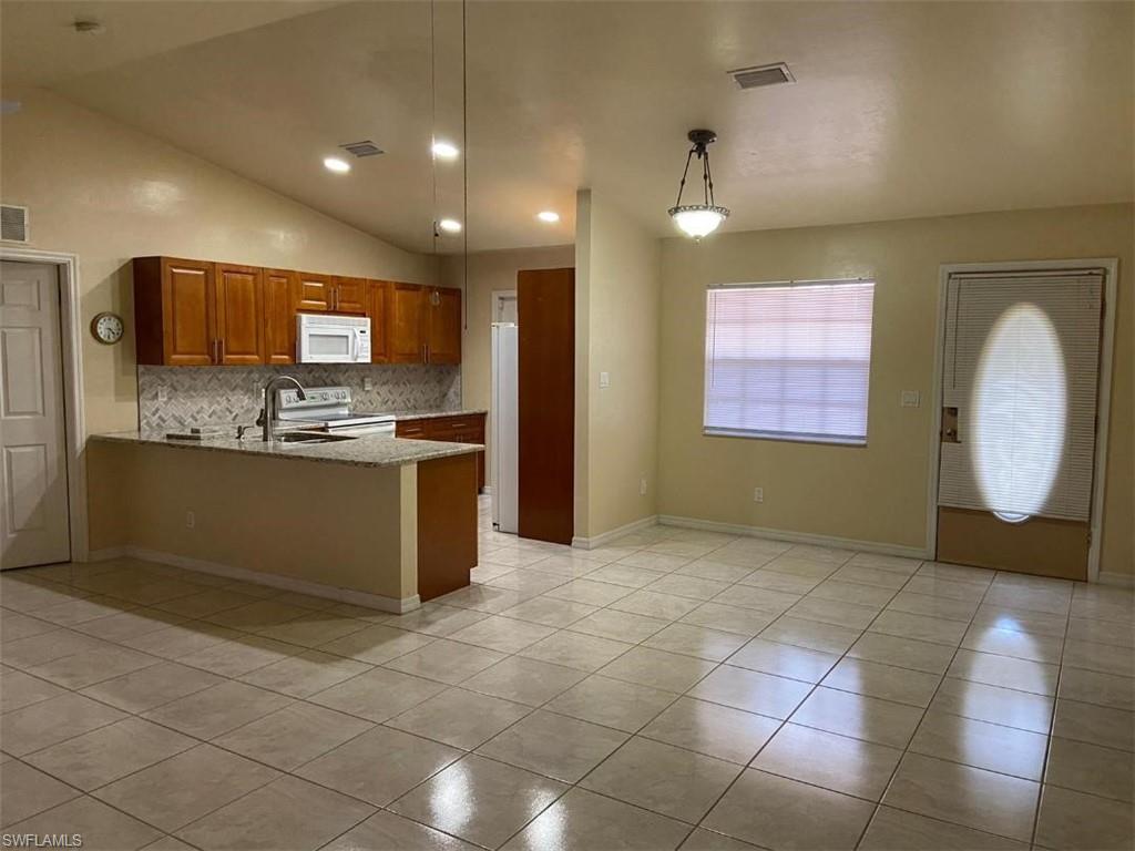 540 Thomas Sherwin Ave S Property Photo 4
