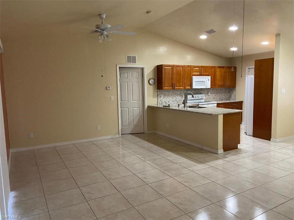 540 Thomas Sherwin Ave S Property Photo 5