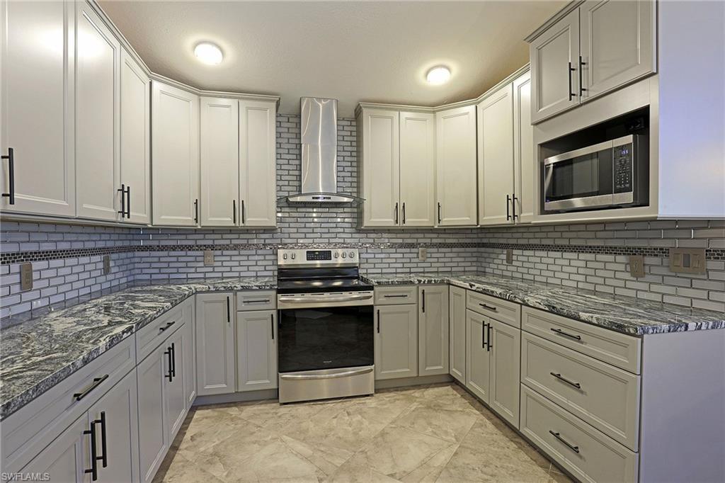 1579 Whispering Oaks Cir Property Photo 6
