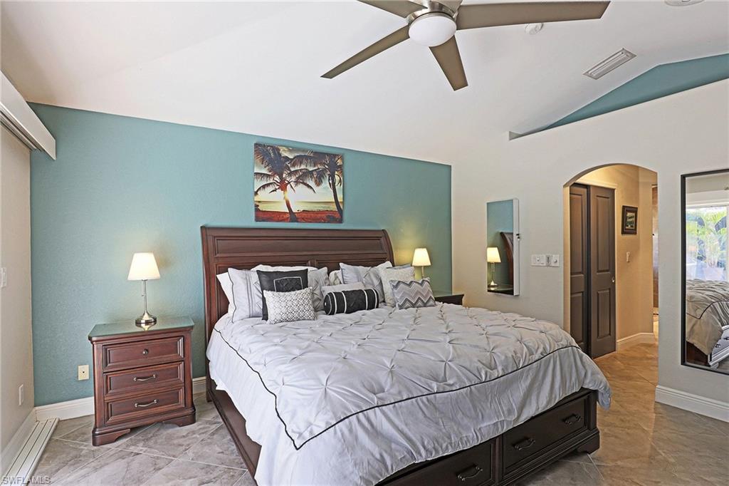 1579 Whispering Oaks Cir Property Photo 14