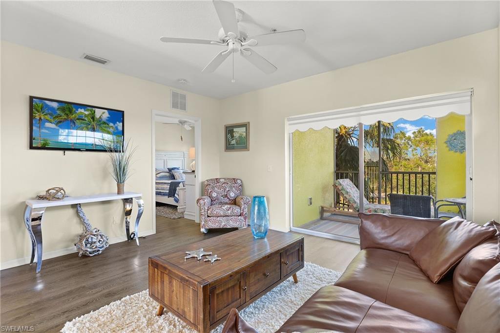 2060 Willow Hammock Cir # 304 Property Photo 5