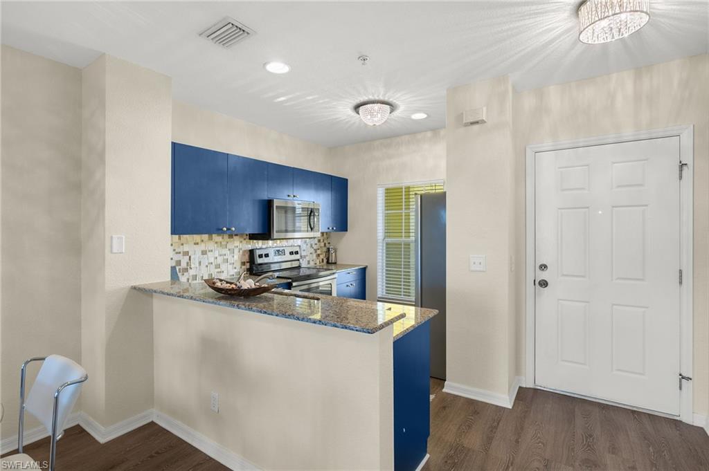 2060 Willow Hammock Cir # 304 Property Photo 7
