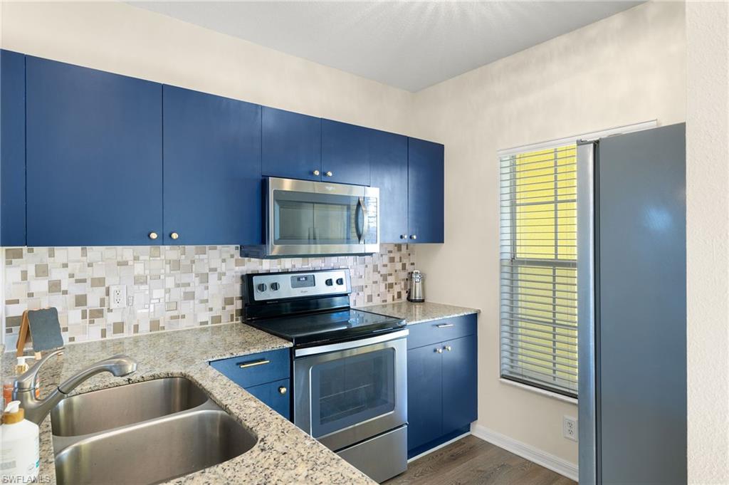 2060 Willow Hammock Cir # 304 Property Photo 8