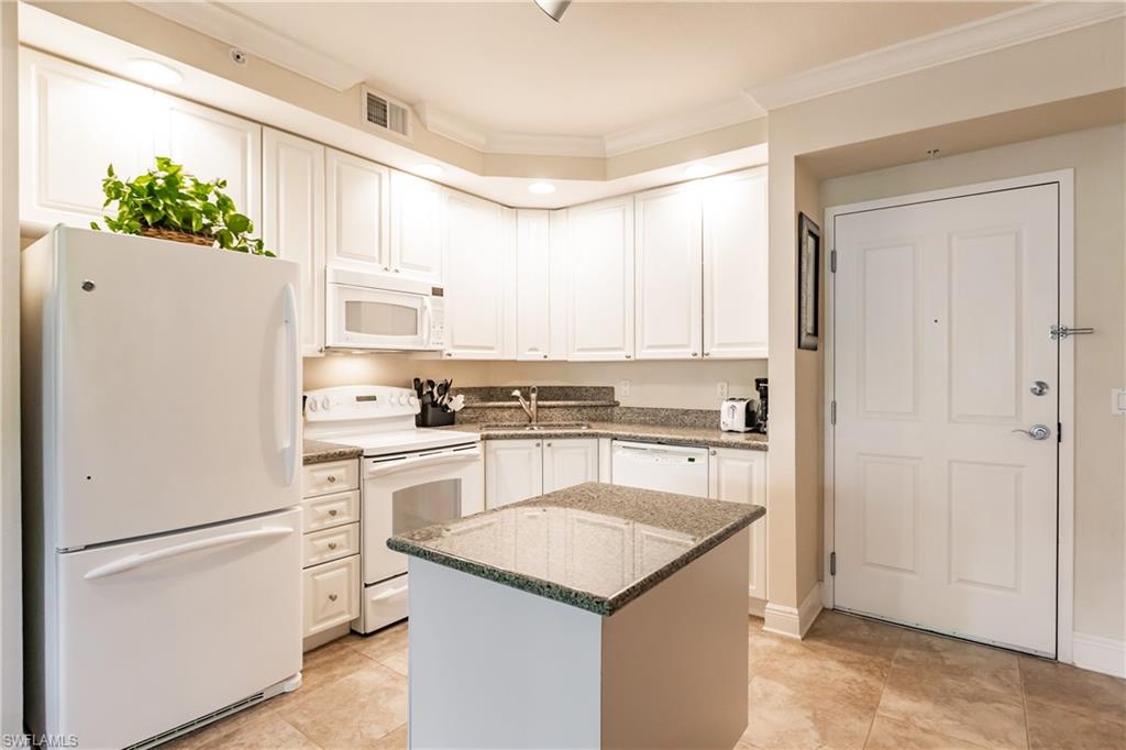 2825 Palm Beach Blvd # 203 Property Photo 4