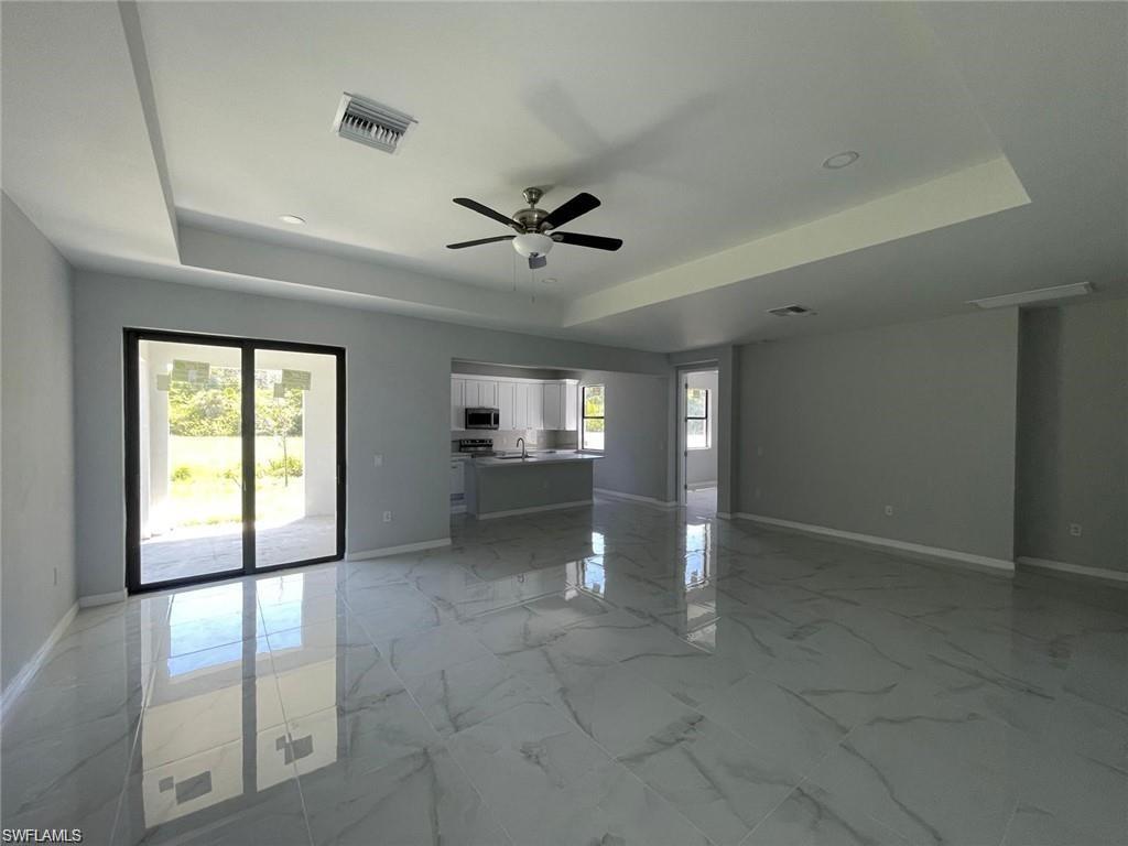 2511 Nw 25th St Property Photo 4