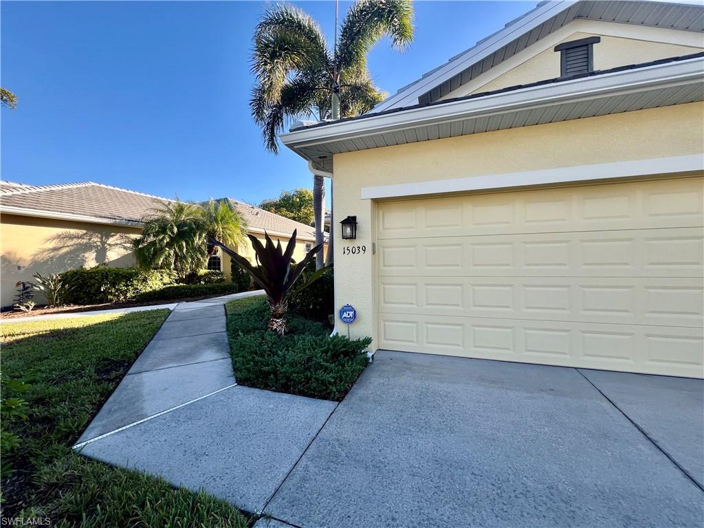 15039 Sea Crest Blvd Property Photo 3