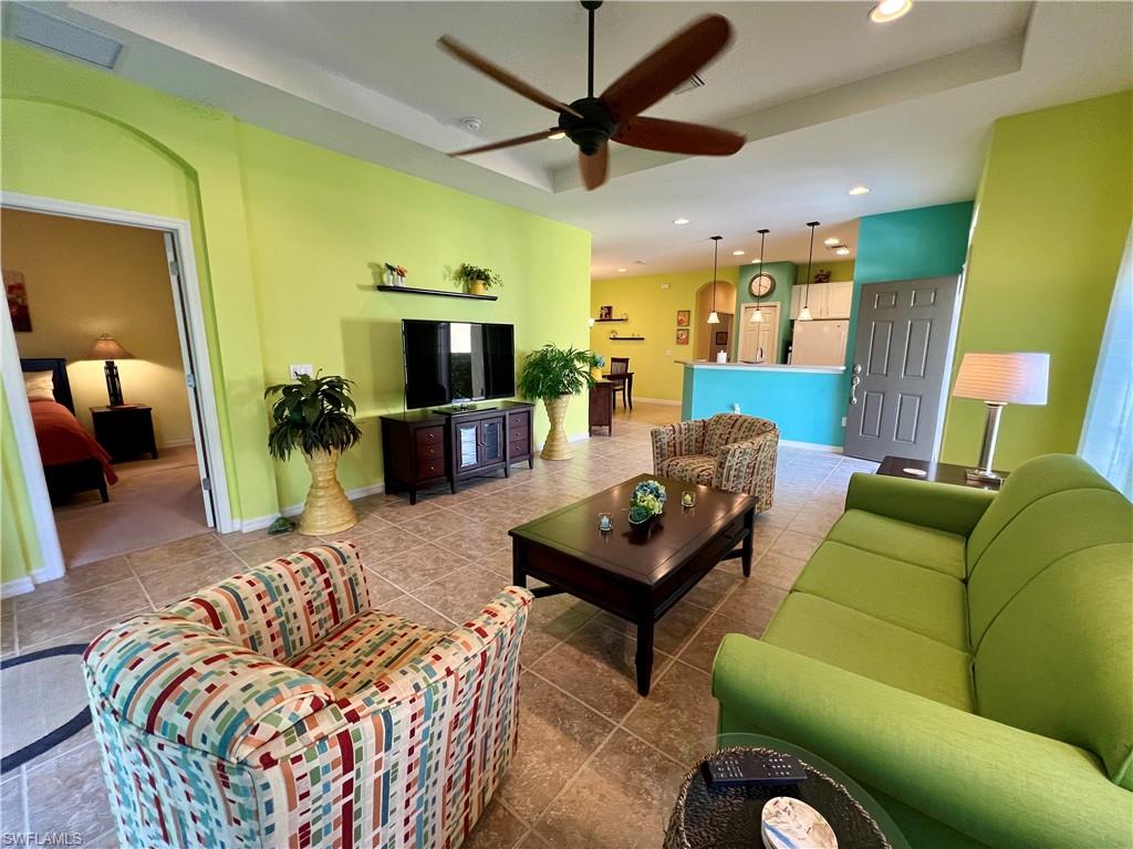 15039 Sea Crest Blvd Property Photo 4