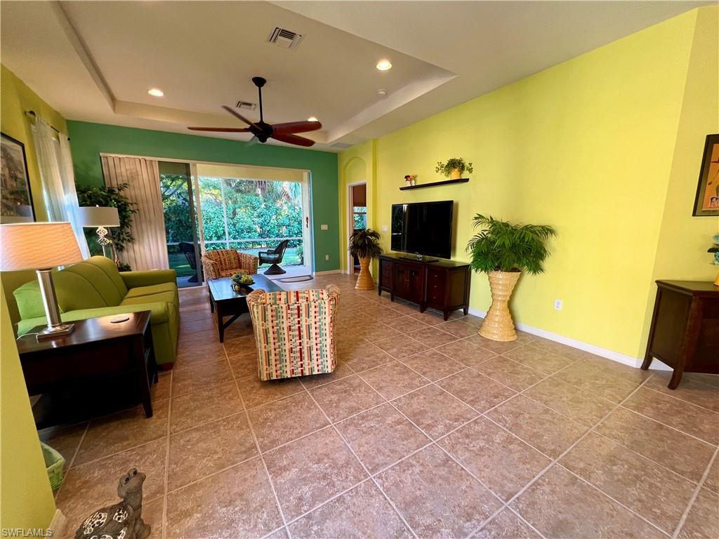 15039 Sea Crest Blvd Property Photo 7