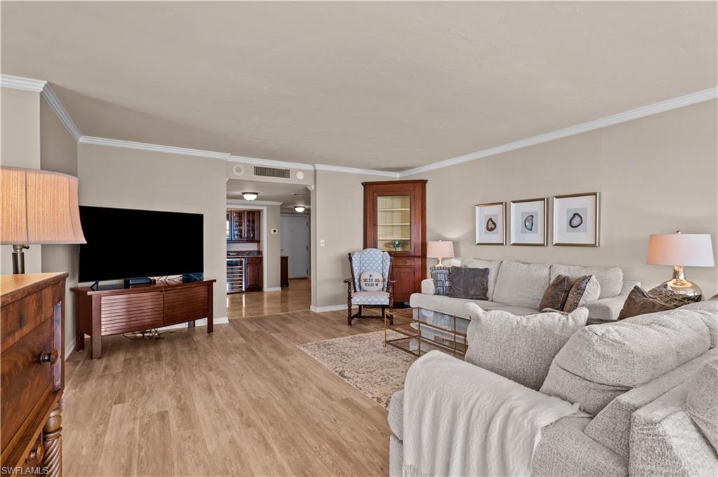 4051 Gulf Shore Blvd N # 902 Property Photo 4