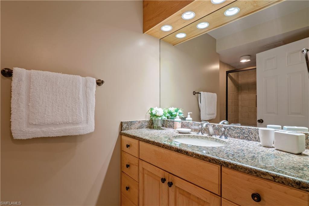 4051 Gulf Shore Blvd N # 902 Property Photo 17
