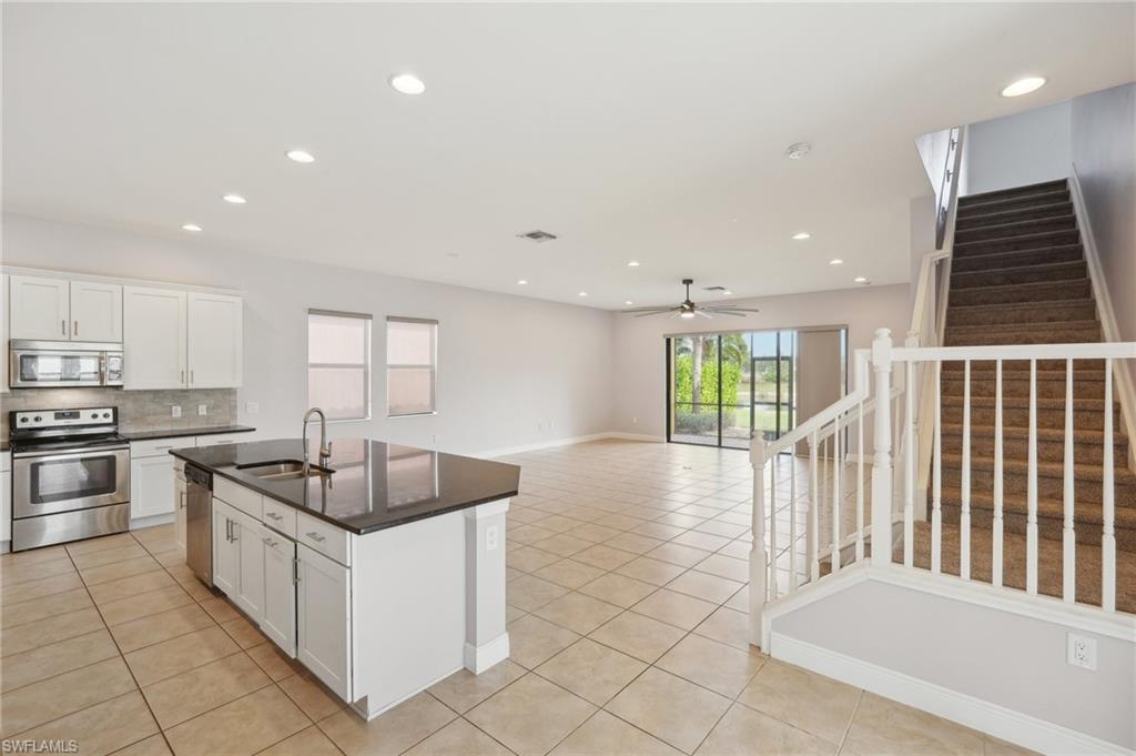 11823 Timbermarsh Ct Property Photo 6