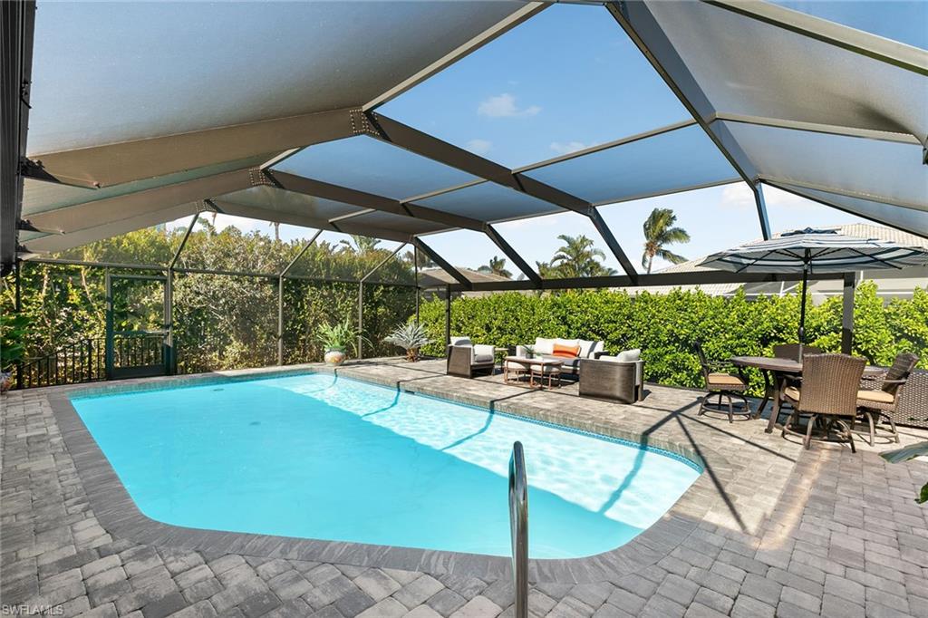 568 Tigertail Ct Property Photo 4
