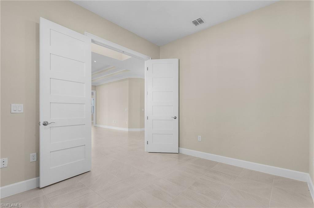 5731 Highbourne Dr Property Photo 7
