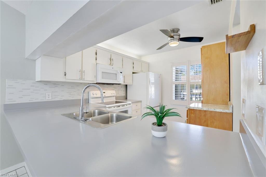 2668 Kings Lake Blvd # 203 Property Photo 4