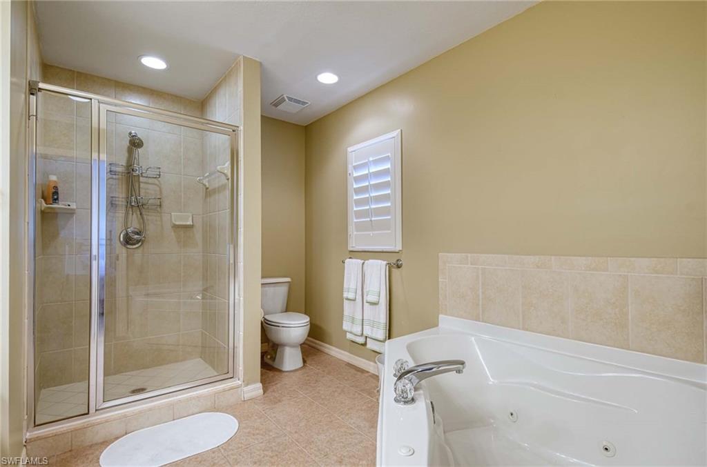 10041 Lake Cove Dr # 202 Property Photo 13