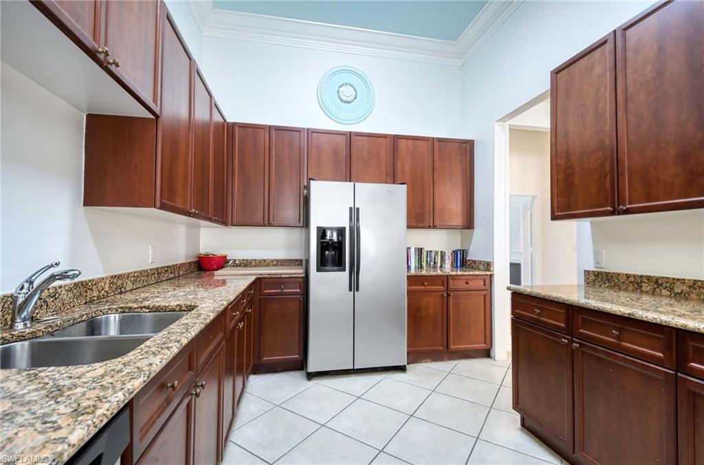 10041 Lake Cove Dr # 202 Property Photo 37