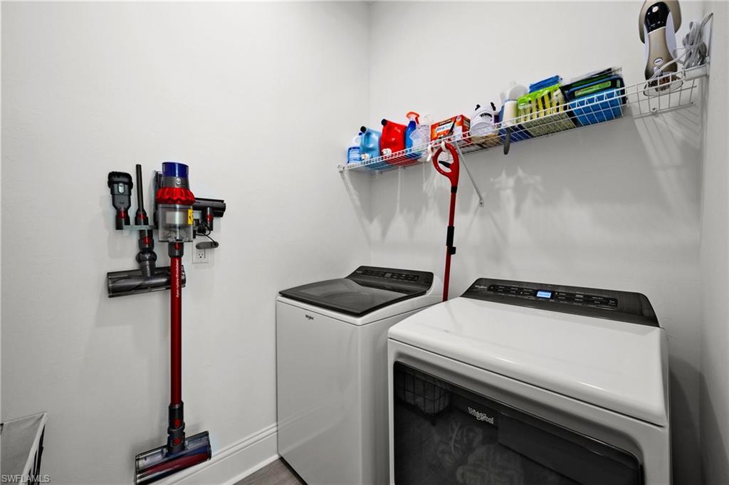 7170 Saona Ct Property Photo 26