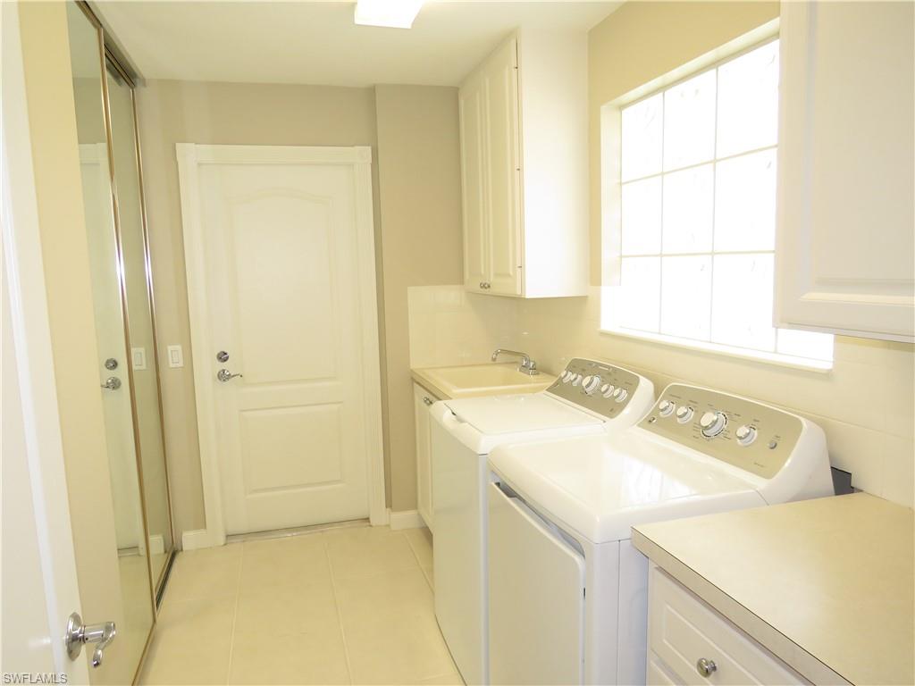 3245 Barbados Ln Property Photo 13