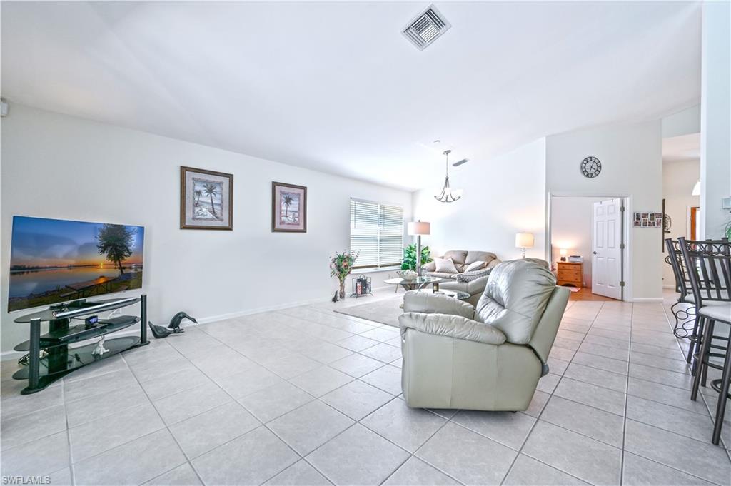 6453 Autumn Woods Blvd Property Photo 8