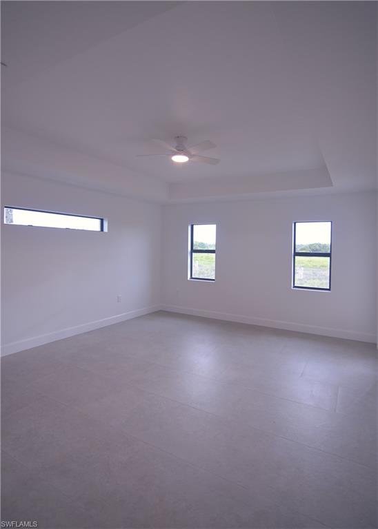 1711 Irving Ave Property Photo 6