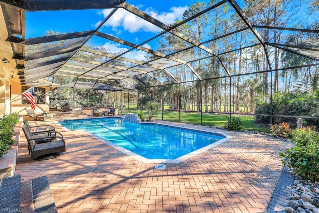 4556 Pond Apple Dr N Property Photo 10