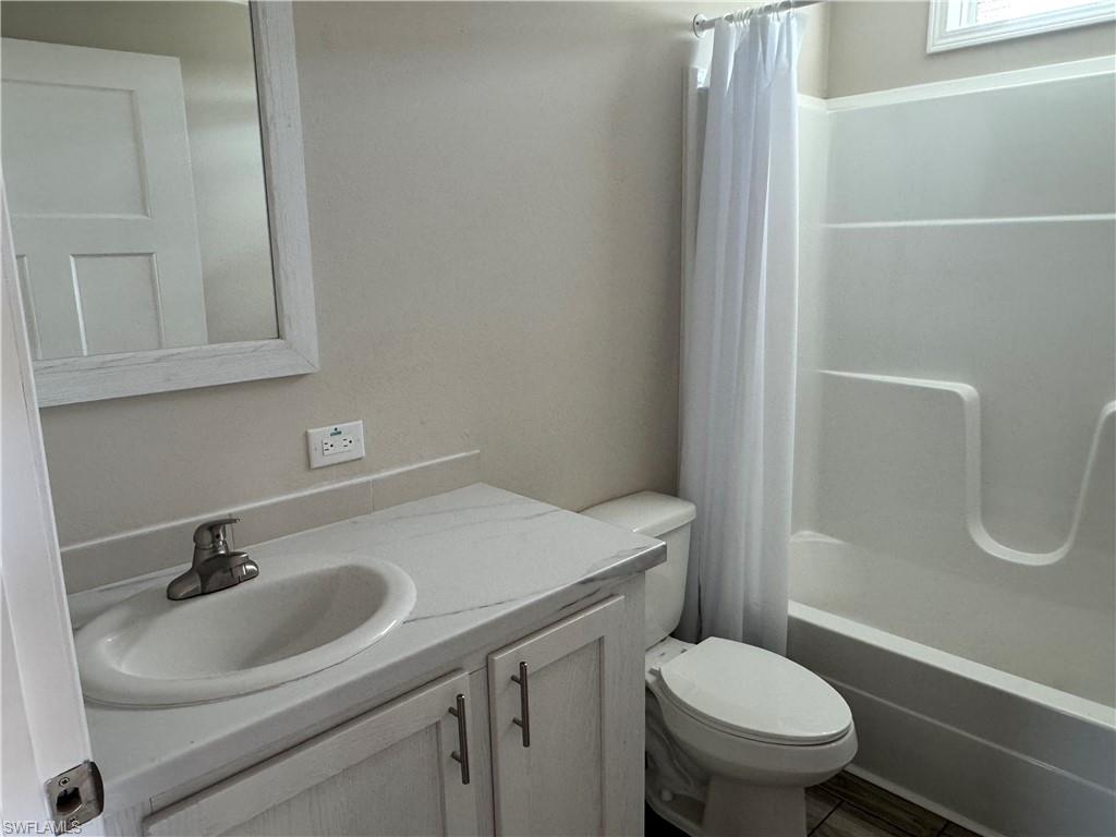 126 Raintree Ln Property Photo 9