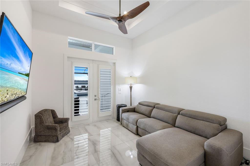 18250 Blue Eye Loop Property Photo 28