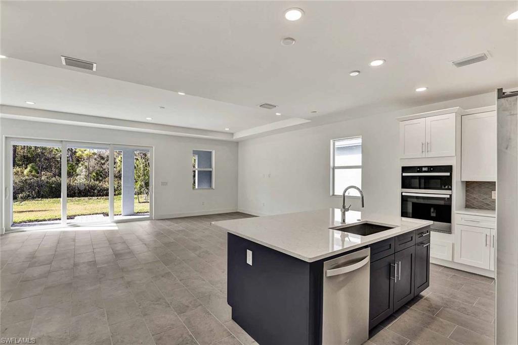 11396 Pointed Leaf Pl Property Photo 5