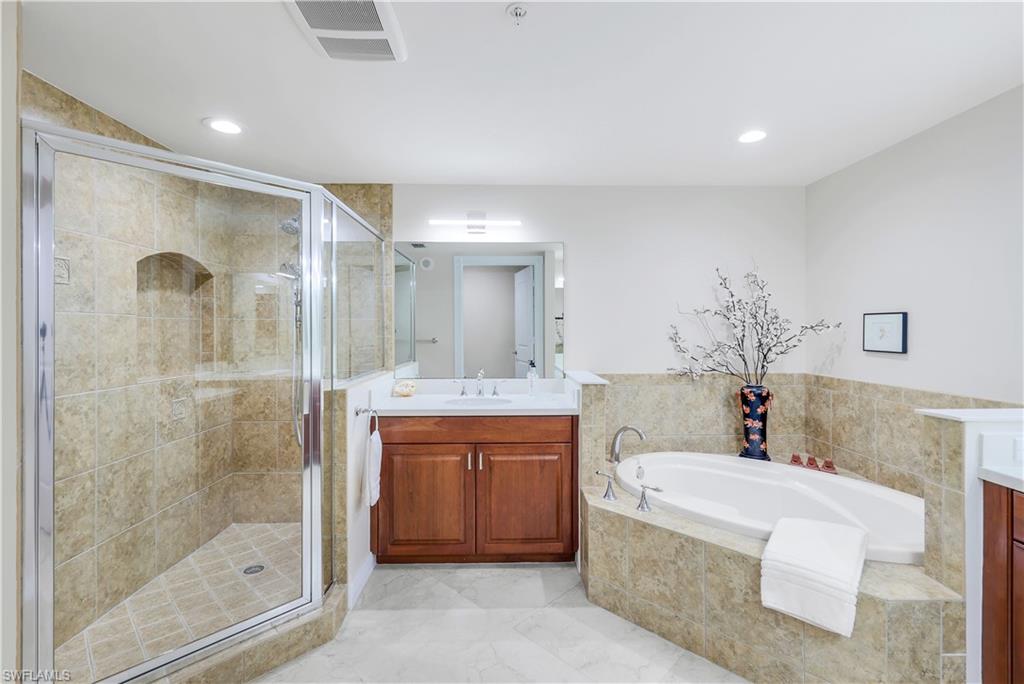 6061 Silver King Blvd # 302 Property Photo 11