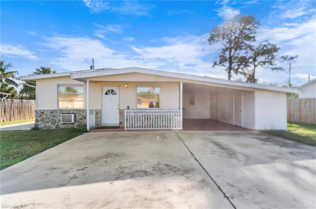 4820 Barcelona Cir Property Photo 1