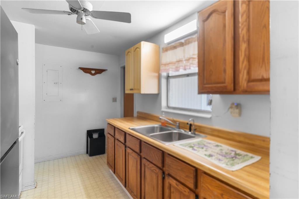 4820 Barcelona Cir Property Photo 6