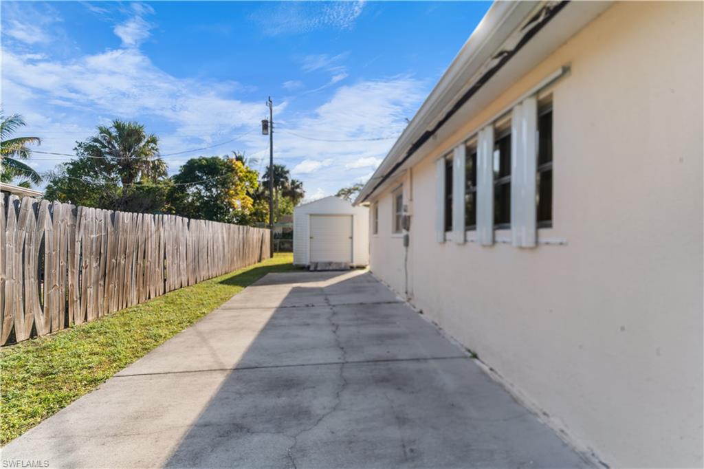 4820 Barcelona Cir Property Photo 16